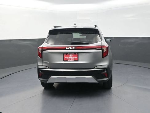 Used 2025 Kia Seltos EX w/ EX Sunroof Package FWD image 7