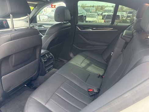 Used 2021 BMW 530i w/ Convenience Package image 10
