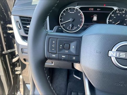 Certified 2026 Nissan Rogue SV FWD image 15