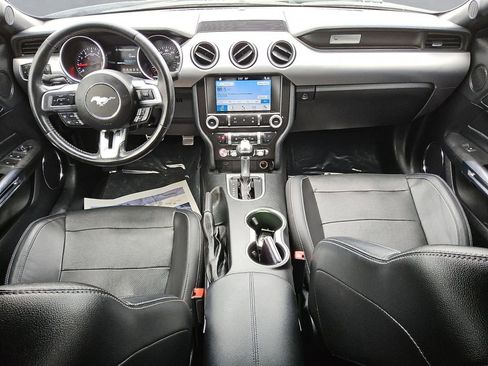 Used 2019 Ford Mustang Premium image 10