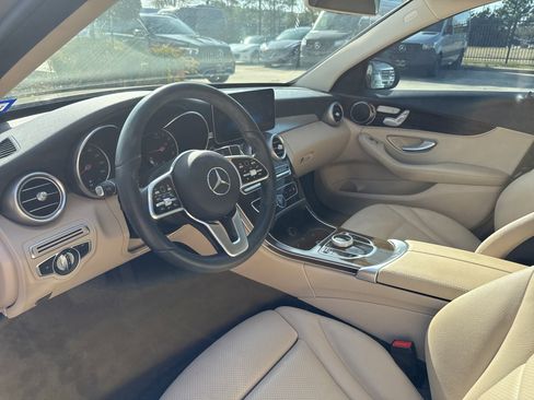 Used 2020 Mercedes-Benz C 300 Sedan image 9