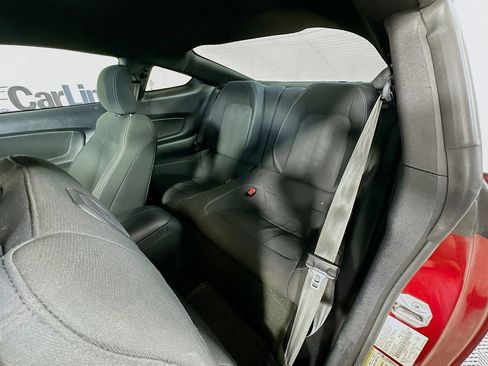 Used 2018 Ford Mustang GT RWD image 27