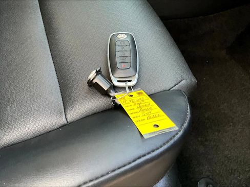 Used 2023 Nissan Rogue SV w/ SV Premium B Package image 14