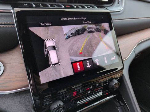 New 2025 Jeep Grand Cherokee Summit w/ Obsidian Package image 28