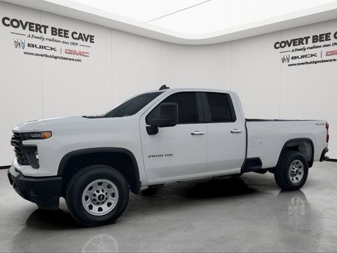 Certified 2025 Chevrolet Silverado 2500 W/T image 4