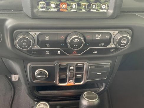 Used 2023 Jeep Gladiator Overland image 35