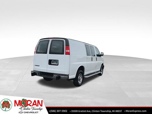 Used 2024 Chevrolet Express 2500 w/ Driver Convenience Package image 10