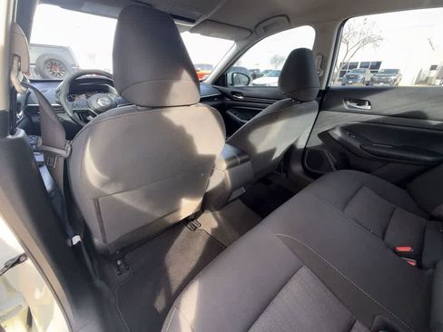 Used 2022 Nissan Altima 2.5 S image 12