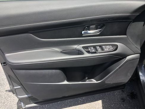 New 2025 Nissan Murano SV image 9