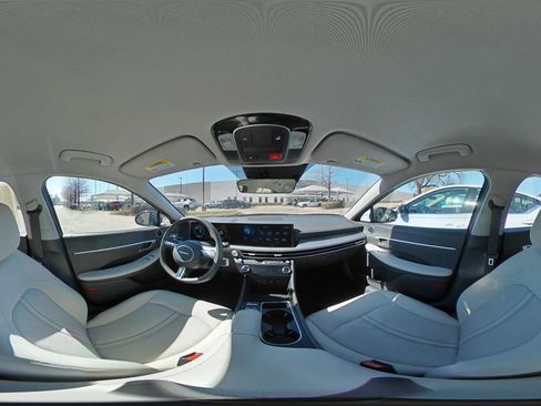 Used 2025 Hyundai Sonata SEL FWD image 42