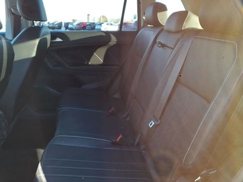 Used 2022 Volkswagen Tiguan SE w/ Panoramic Sunroof Package image 25