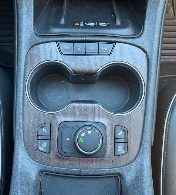 Used 2023 GMC Acadia Denali FWD image 17