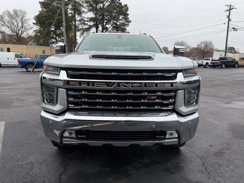 Used 2022 Chevrolet Silverado 2500 LTZ w/ LTZ Plus Package AWD/4WD image 2