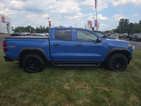 Used 2026 Chevrolet Colorado Trail Boss AWD/4WD image 2