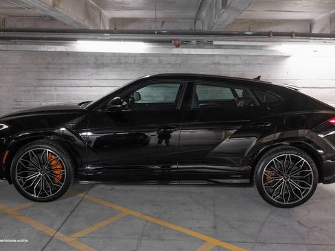 Used 2025 Lamborghini Urus SE image 7
