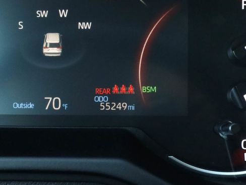 Used 2024 Toyota RAV4 XLE FWD image 27