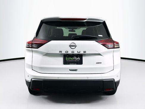 Used 2025 Nissan Rogue SV AWD/4WD image 7