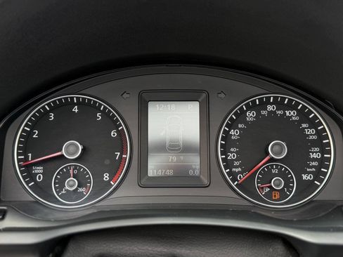 Used 2015 Volkswagen Eos Final Edition FWD image 14