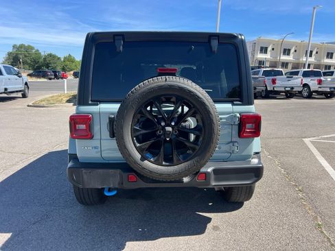 Used 2023 Jeep Wrangler Unlimited Sahara AWD/4WD image 8