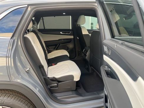 New 2026 Volkswagen Atlas Cross Sport SEL Premium R-Line AWD/4WD image 29