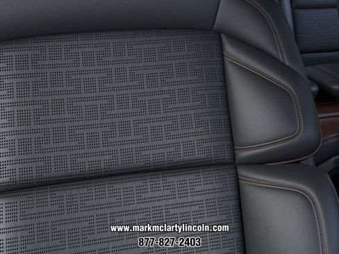 New 2026 Lincoln Navigator Black Label AWD/4WD image 16
