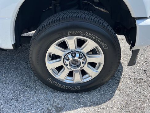 Used 2020 Ford F350 Platinum w/ FX4 Off-Road Package AWD/4WD image 12