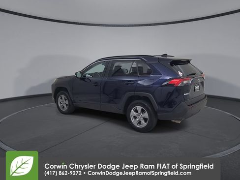 Used 2025 Toyota RAV4 XLE AWD/4WD image 10