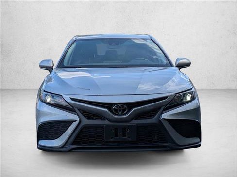 Used 2024 Toyota Camry SE FWD image 2
