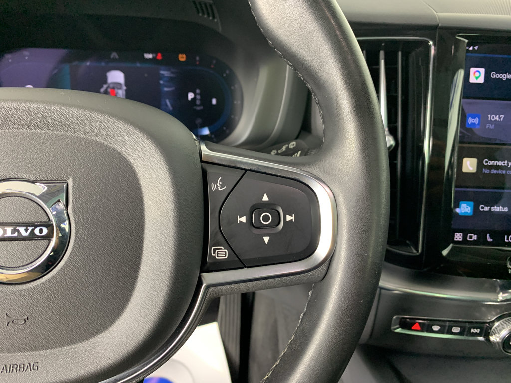 Used 2023 Volvo XC60 B5 Core AWD/4WD image 19