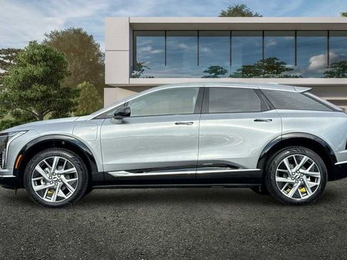New 2026 Cadillac Optiq Luxury 1 image 7