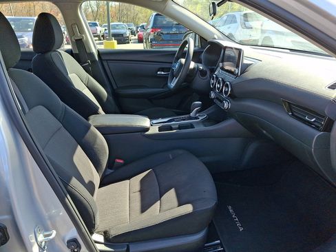 Used 2023 Nissan Sentra SV FWD image 9