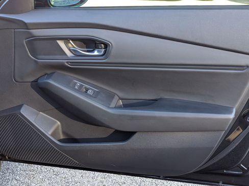 Used 2025 Honda Accord SE image 28