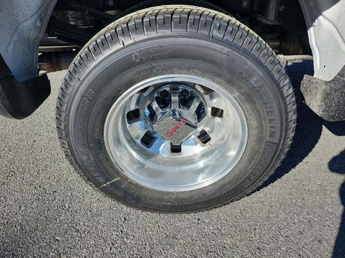 New 2026 GMC Sierra 3500 SLE image 10