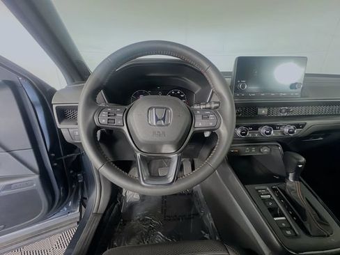 Used 2023 Honda CR-V Sport image 14