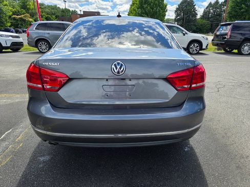 Used 2014 Volkswagen Passat TDI SEL Premium FWD image 4