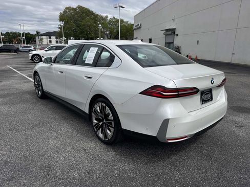 Used 2026 BMW 530i w/ Premium Package image 6