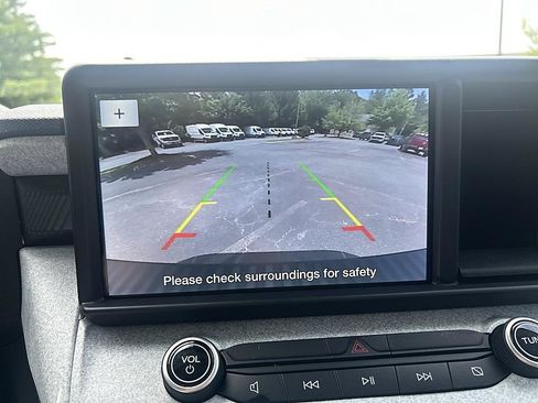 Certified 2022 Ford Maverick XLT w/ Equipment Group 300A Standard AWD/4WD image 16