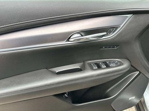 Certified 2024 Cadillac XT6 Luxury w/ LPO, Floor Liner Package AWD/4WD image 17