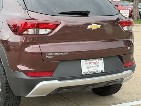 Used 2022 Chevrolet TrailBlazer LT AWD/4WD image 6