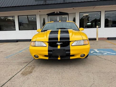 Used 1994 Ford Mustang GT RWD image 2