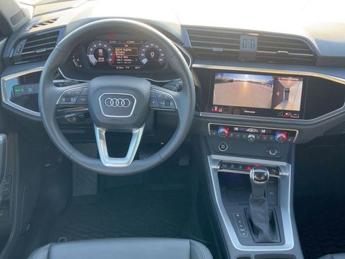 Certified 2025 Audi Q3 2.0T Premium Plus w/ Premium Plus Package image 25