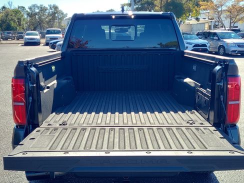 Used 2024 Toyota Tacoma TRD Sport image 9