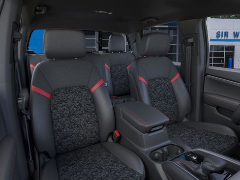 New 2025 Chevrolet Colorado Z71 image 16