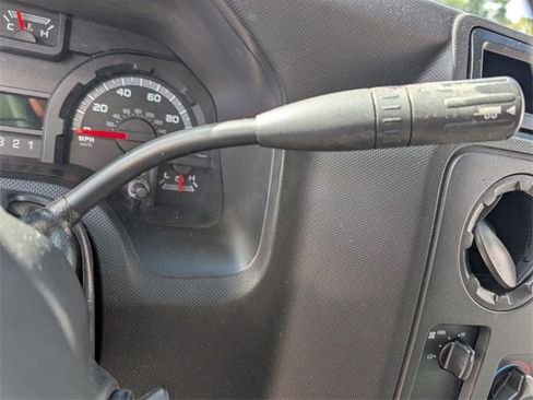 Used 2015 Ford E-350 and Econoline 350 Super Duty image 21