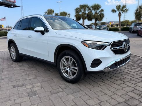 Used 2025 Mercedes-Benz GLC 300 image 7