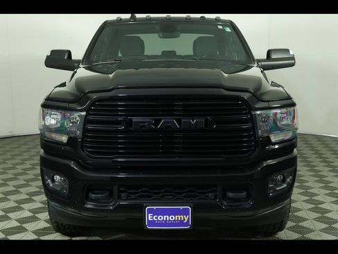 Used 2020 RAM 2500 Big Horn w/ Night Edition AWD/4WD image 6