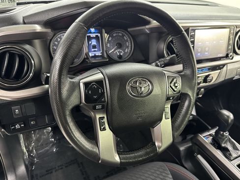 Used 2021 Toyota Tacoma SR5 RWD image 28