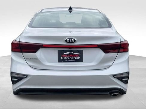 Used 2021 Kia Forte LXS FWD image 3