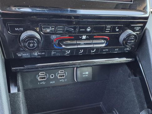 Used 2022 Jeep Grand Cherokee L Limited image 6