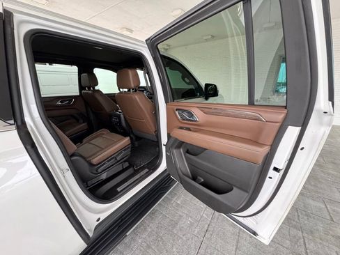 Used 2024 Chevrolet Suburban High Country w/ Max Trailering Package RWD image 25